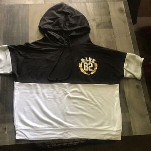 Juniors Sweatshirt Looking Top Size 11-13 Large